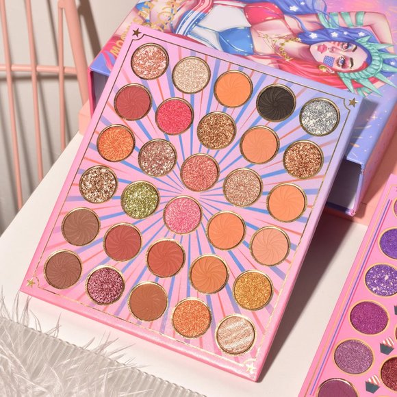 K&C FREEDOM GIRL 102 Fashion Eye Shadow Palette - Picture 3 of 7